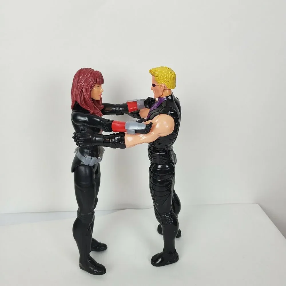 Hasbro Avengers 2015 Black Widow & Raven Action‎ Figures Lot of 2